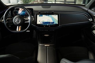 Mercedes E Klasa E 220 d mHEV 4-Matic AMG 9G-Tronic