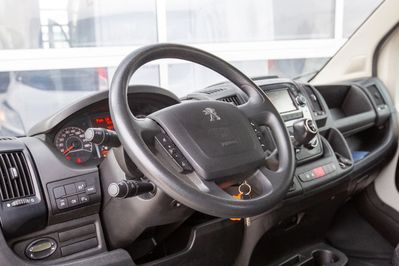 Peugeot Boxer Zabudowa Brygadowa + Skrzynia