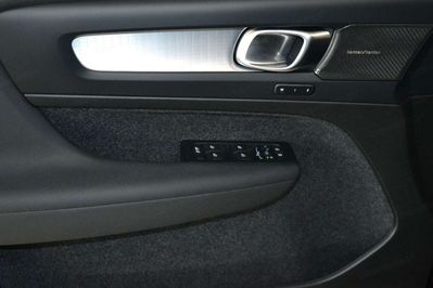 Volvo XC40 B4 Ultra Black Edition