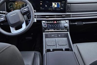 Hyundai Santa Fe 1.6 T-GDI HEV Platinum 4WD aut 5os.