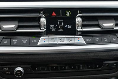 BMW Seria 3 330e xDrive M Sport sport-aut