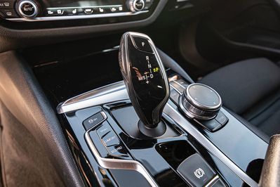 BMW Seria 5 520d xDrive Sport Line