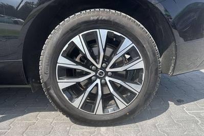 Volvo XC60 B4 B Plus Dark