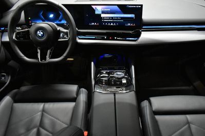 BMW Seria 5 530e xDrive PHEV M Sport aut