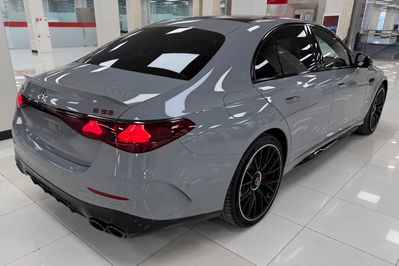 Mercedes E Klasa AMG 53  4Matic+ Hybrid