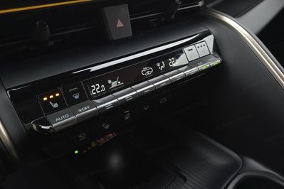 Toyota C-HR 2.0 Hybrid Dynamic Force Executive Premiere Edition