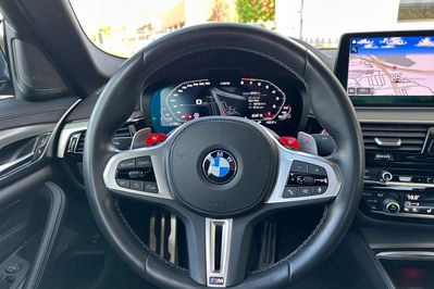 BMW Seria 5 M5