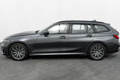 BMW Seria 3 330e xDrive M Sport sport-aut