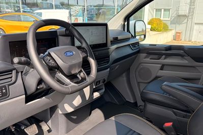 Ford Transit Custom L2H1 320 Zabudowa Brygadowa Trail A8 AWD