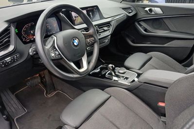 BMW Seria 1 120i Sport Line aut