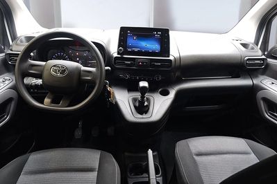 Toyota Proace City Verso L2H1 Business