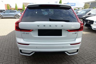 Volvo XC60 B5 AWD Plus Dark