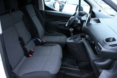 Peugeot Partner Van L2H1 Chłodnia do -20°C