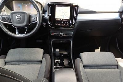 Volvo XC40 B3 Plus Dark aut