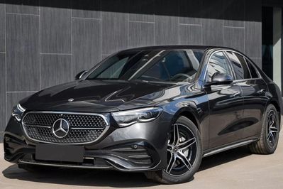 Mercedes Klasa E 300 de  4-Matic AMG