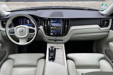 Volvo XC60 T6 Plug-In Hybrid AWD Plus Bright aut