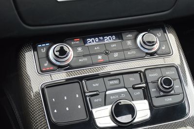 Audi A8 S8 4.0 TFSI quattro