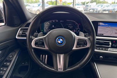 BMW Seria 3 Touring 330e xDrive M Sport