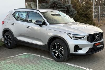 Volvo XC40 B3 B Plus Dark