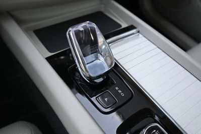 Volvo XC60 B5 AWD Ultra Dark