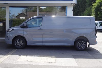Ford Transit Custom 320 L2H1 Limited A8