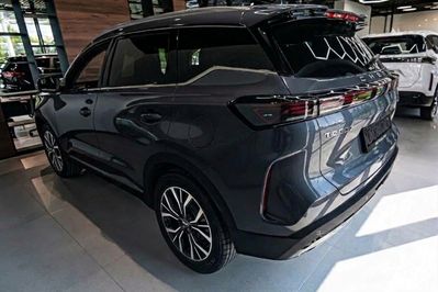Chery Tiggo 7 Premium 1.5 T-GDI HEV DCT