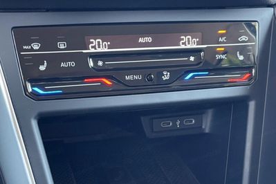 Volkswagen Taigo 1.0 TSI DSG