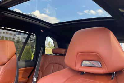 BMW X5 M60i