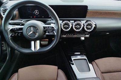 Mercedes CLA 200 mHEV AMG Line 7G-DCT