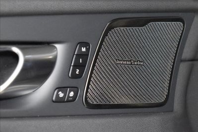 Volvo XC60 B5 B AWD Ultra Dark