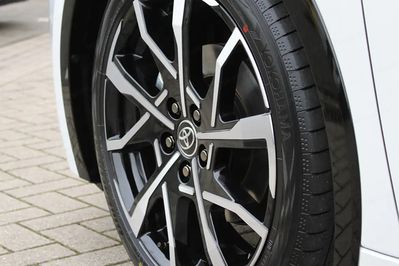 Toyota Prius Prestige 2.0 Hybrid Plug-in