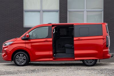 Ford Tourneo Custom L1H1 Titanium X AT