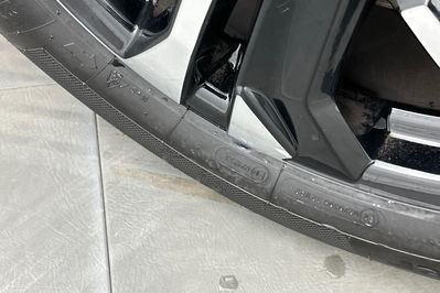 Peugeot 2008 GT 1.2 PureTech EAT8