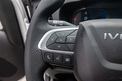 Iveco Daily 35S18 Zabudowa 10EP + Tył Spanie