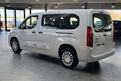 Toyota Proace City Verso Long Business