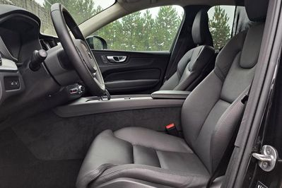 Volvo XC60 T6 Plug-In Hybrid AWD Plus Dark