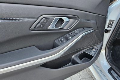 BMW Seria 3 330i xDrive M Sport