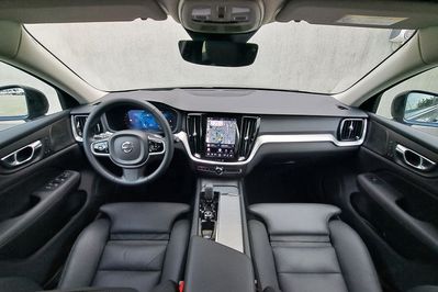 Volvo V60 B4 B Plus Dark aut