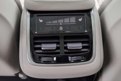 Volvo XC60 B5 AWD Ultra Dark