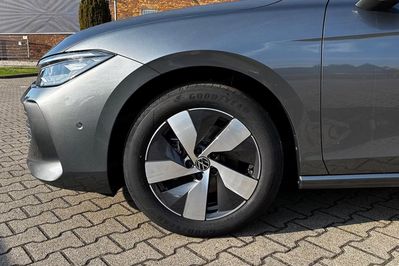 Volkswagen Passat Business Plus 1.5 TSI mHEV DSG
