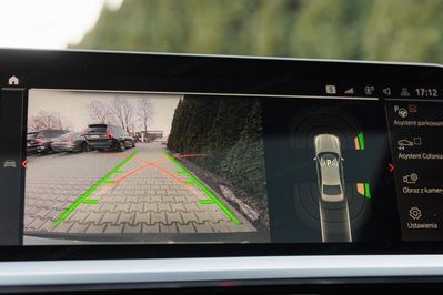 BMW Seria 3 330e M Sport sport-aut