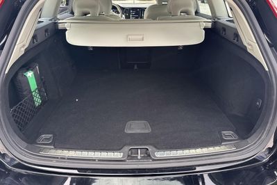 Volvo V60 B3 B Momentum Pro