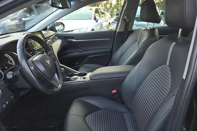 Toyota Camry 2.5 Hybrid Prestige