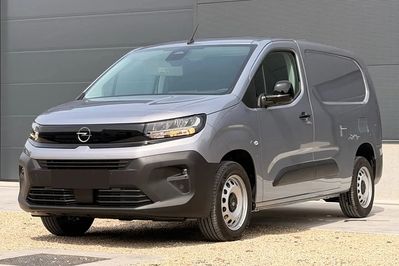 Opel Combo Van Combo Cargo 1.5 L2 EAT8