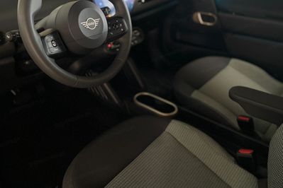 Mini Mini Cooper SE Linia Essential