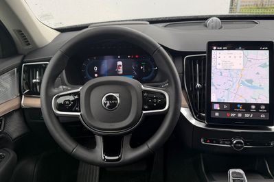 Volvo XC90 T8 AWD Plug-In Hybrid Ultra Dark 7os