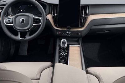 Volvo XC60 B5 AWD Plus Bright