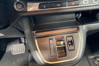 Peugeot Expert XL L2H1 EAT8