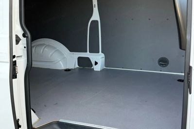 Volkswagen Transporter 2.0 TDI L2H1