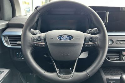 Ford Tourneo Courier Active A7
